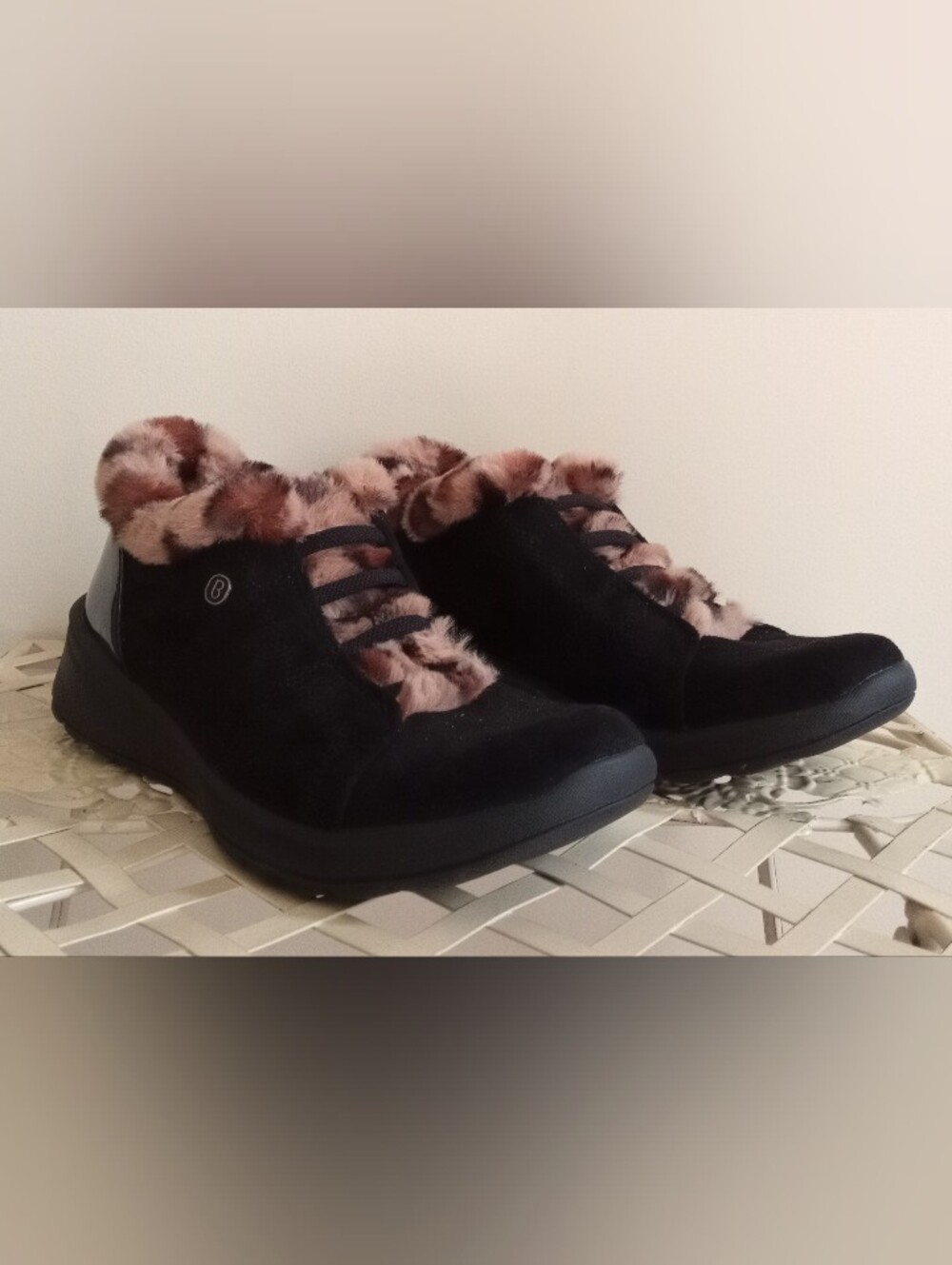 Bzees